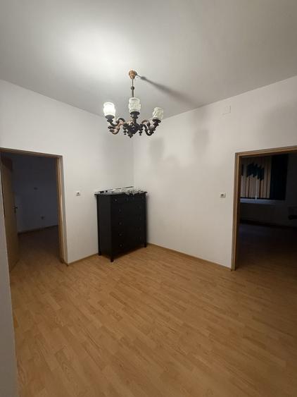Apartament cu 3 camere decomandat în Mehala