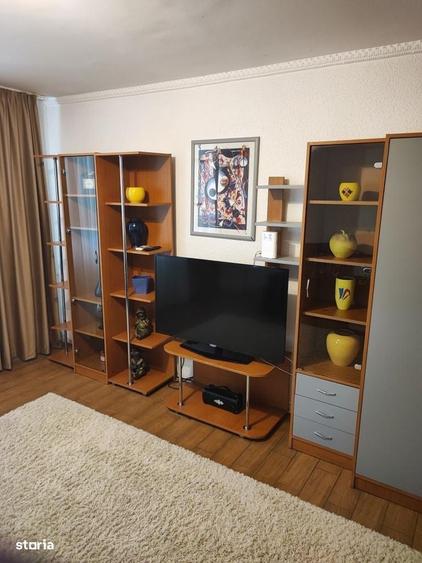 Apartament cu 3 camere în Vatra Luminoasă