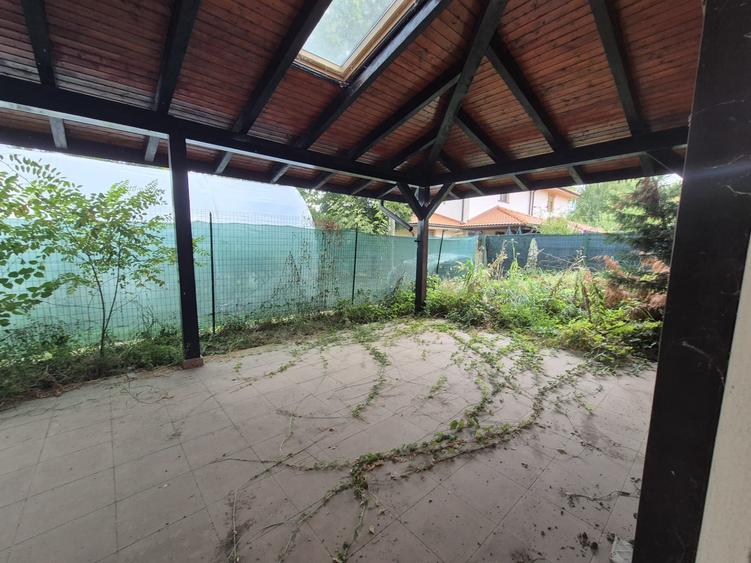 Duplex cu 3 camere cu Canalizare în Domnești