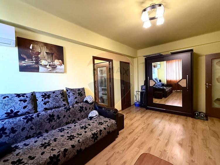 Apartament cu 2 camere semidecomandat, mobilat în Semicentral