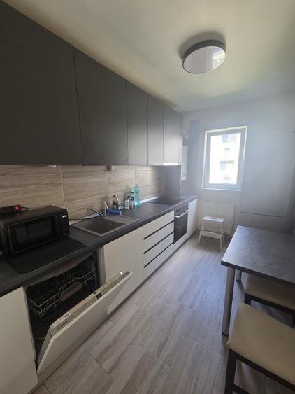 Apartament cu 2 camere decomandat în Berceni