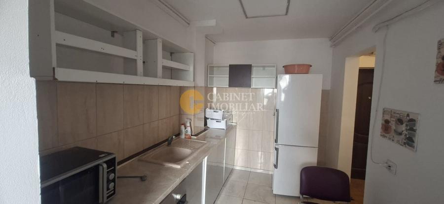Apartament cu 3 camere decomandat, mobilat în Bd. Independenței