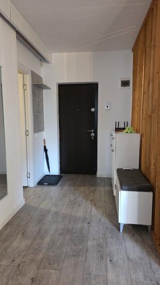Apartament cu 2 camere semidecomandat în Florești