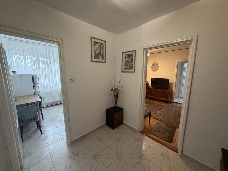 Apartament cu 3 camere, mobilat în Gării