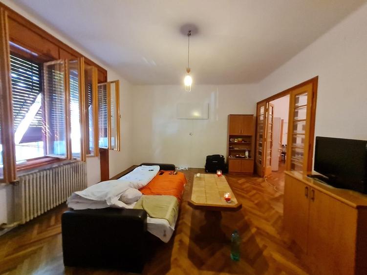 Apartament cu 2 camere semidecomandat, mobilat în Ultracentral