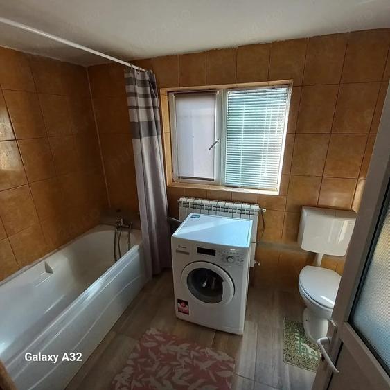 Casă cu 3 camere cu Teren 2596 Mp în Central