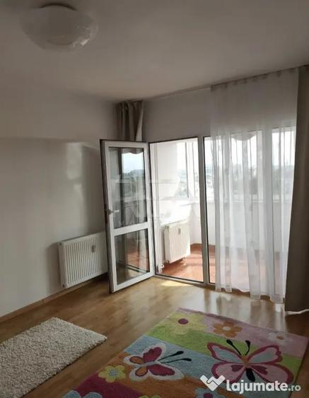Apartament cu 3 camere decomandat în Crângași