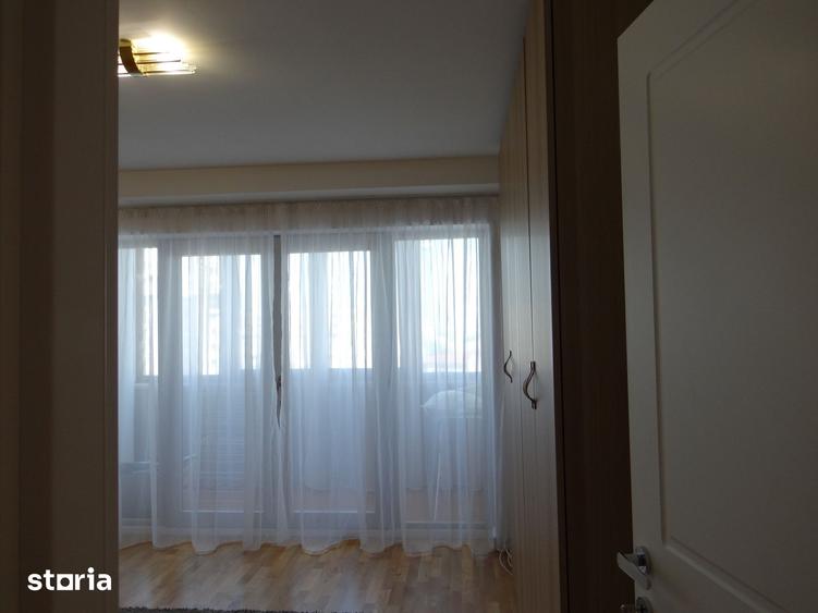 Apartament cu 3 camere, mobilat în Decebal