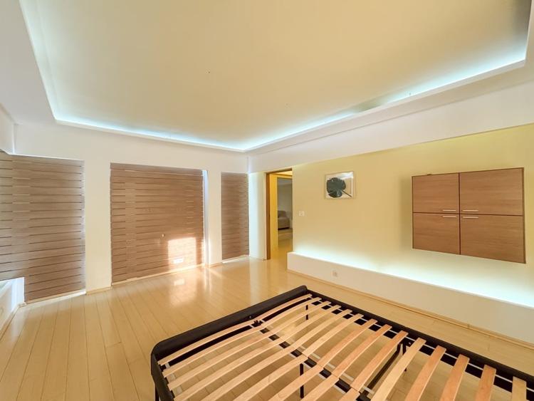 Apartament cu 3 camere decomandat, mobilat în Nerva Traian