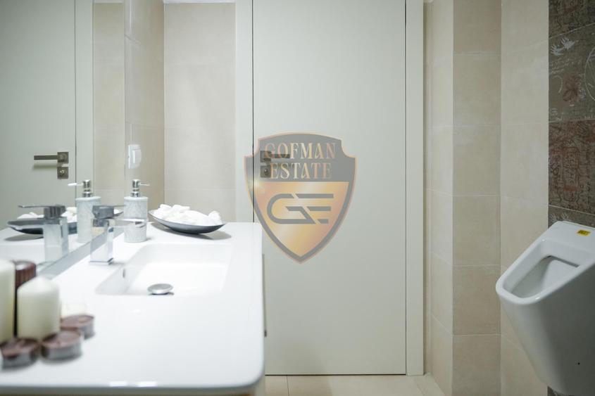 Casă individuală cu 6 camere cu Canalizare în Palazu Mare