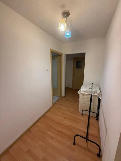 Apartament cu 4 camere decomandat în Rahova