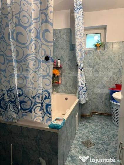 Casă cu 7 camere cu Teren 963 Mp în Purcăreni