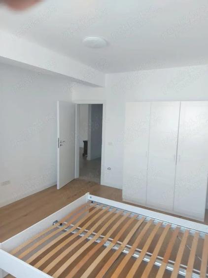 Apartament cu 2 camere semidecomandat în Soarelui