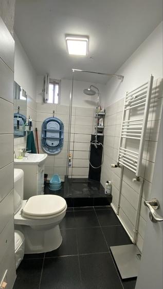 Apartament cu 2 camere decomandat în Calea București