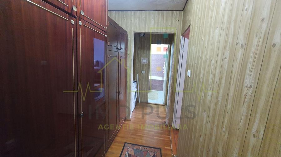 Apartament cu 3 camere decomandat, mobilat în Soarelui