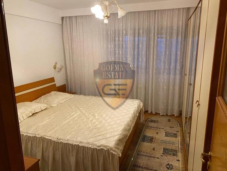 Apartament cu 3 camere decomandat în Stadion