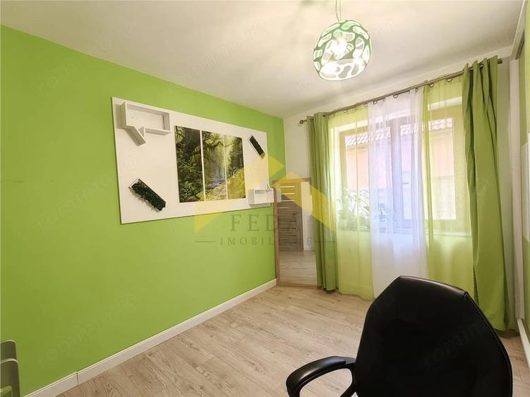 Apartament cu 3 camere decomandat în Bujac