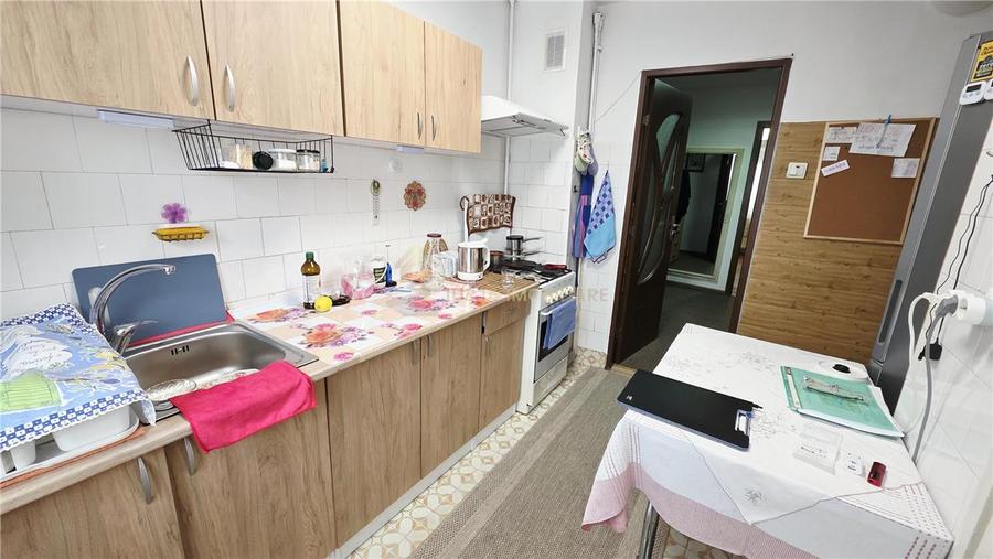 Apartament cu 4 camere decomandat, mobilat în Mănăștur