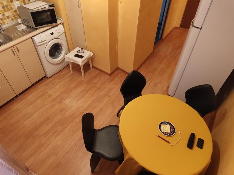 Garsonieră decomandată în Micro 17
