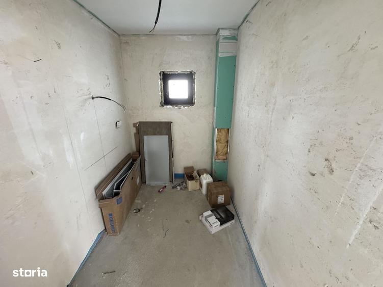 Casă cu 4 camere în Aroneanu