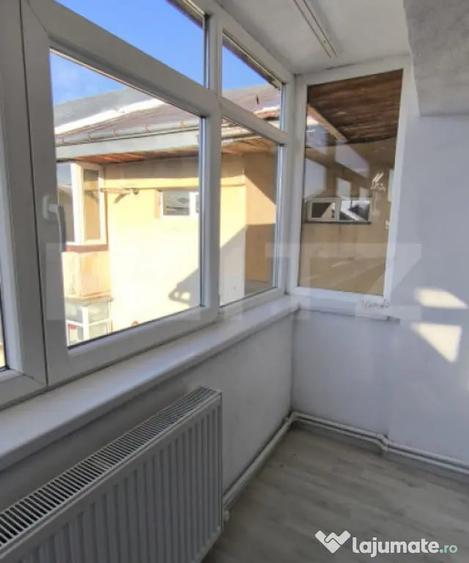 Apartament cu 4 camere decomandat în Burdujeni