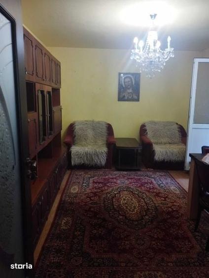 Apartament cu 3 camere decomandat în Plopilor