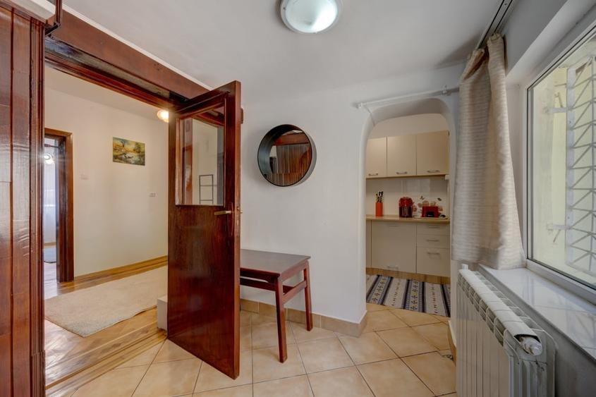 Apartament cu 3 camere decomandat, mobilat în Unirii