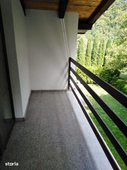 Casă cu 7 camere cu Teren 980 Mp în Râu de Mori