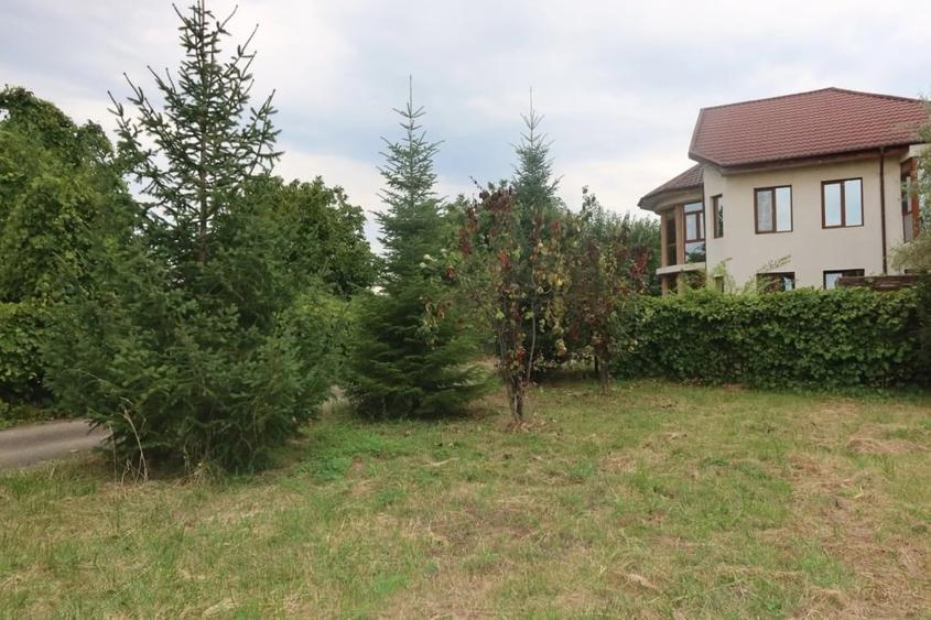 Casă individuală cu 6 camere cu Teren 1141 Mp în Valea Călugărească