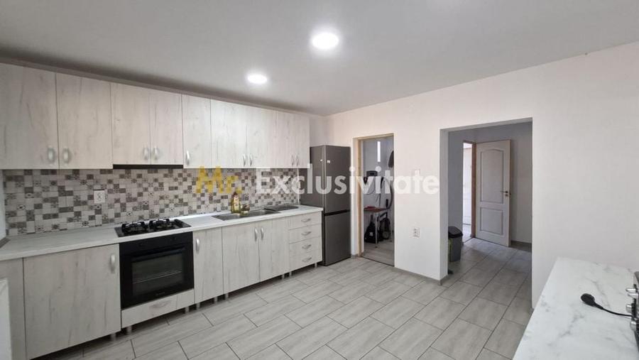 Casă cu 5 camere cu Teren 1200 Mp în Budeasa