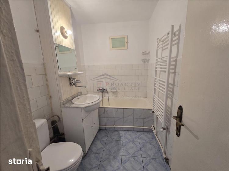 Apartament cu 2 camere semidecomandat, mobilat în Central