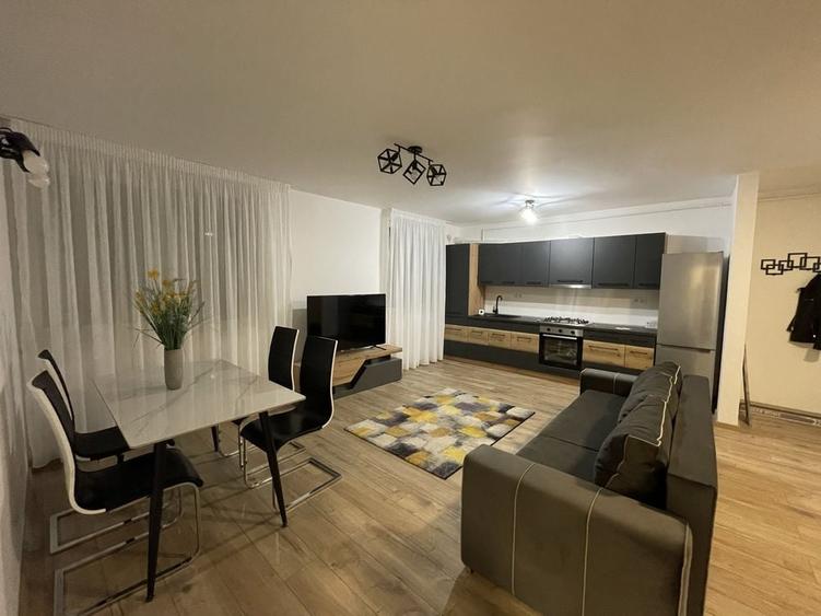 Apartament cu 2 camere decomandat în Central