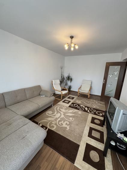 Apartament cu 2 camere decomandat, mobilat în Malu Roșu