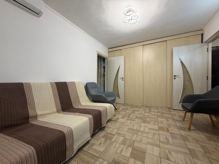 Apartament cu 2 camere semidecomandat în Lacul Tei
