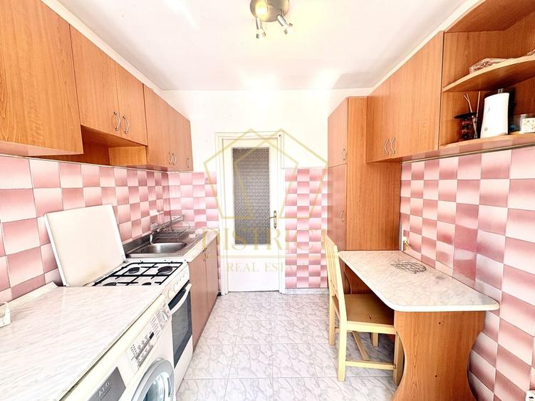 Apartament cu 3 camere semidecomandat, mobilat în Ultracentral