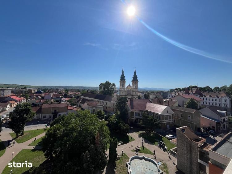 Apartament cu 3 camere semidecomandat în Ultracentral