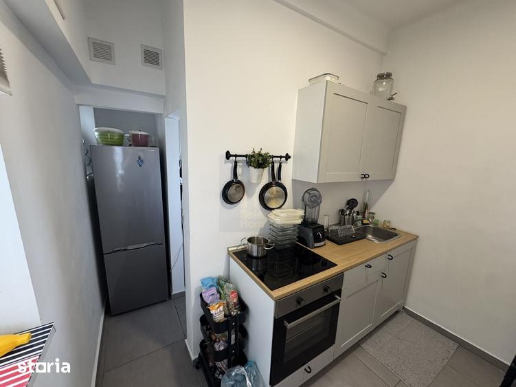 Apartament cu 3 camere semidecomandat, mobilat în Eminescu