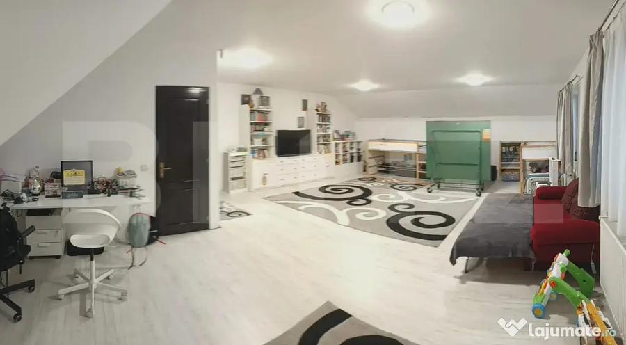 Casă cu 5 camere cu Teren 1174 Mp în Nazna