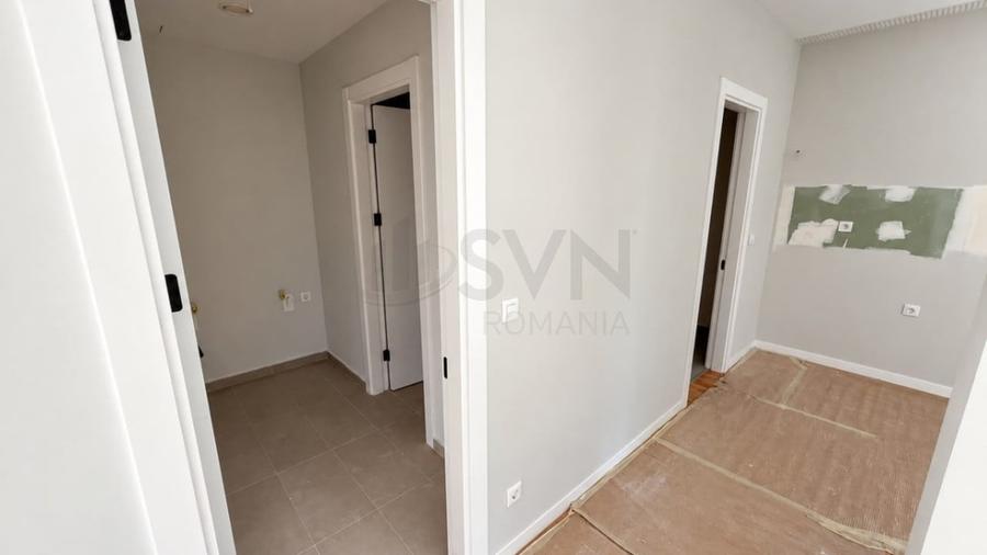Apartament cu 5 camere decomandat în Băneasa