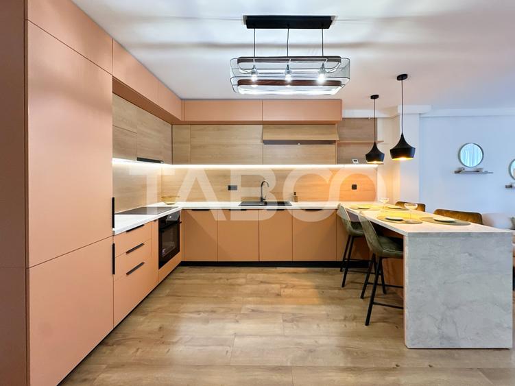 Apartament cu 2 camere semidecomandat, mobilat în Sopor