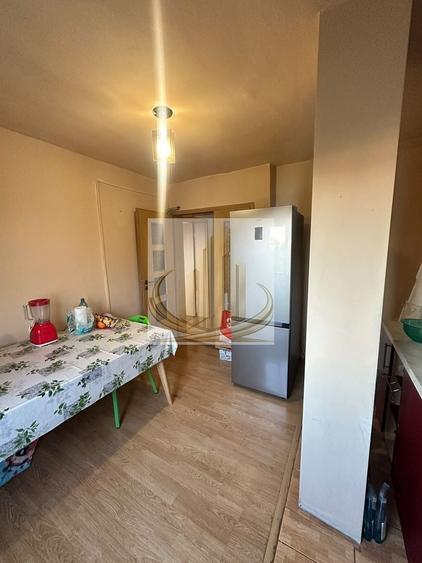 Apartament cu 3 camere decomandat, mobilat în Bucovina