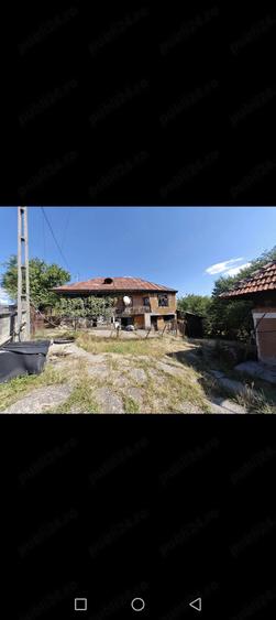 Casă cu Teren 1577 Mp în Horezu