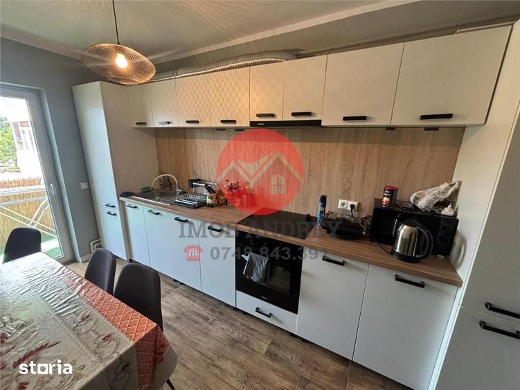 Apartament cu 3 camere decomandat în Faleză