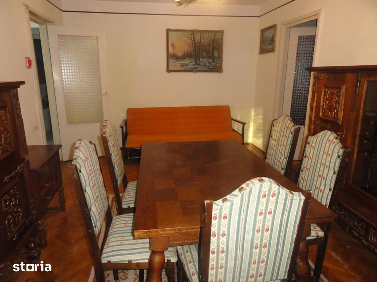 Apartament cu 4 camere în Central