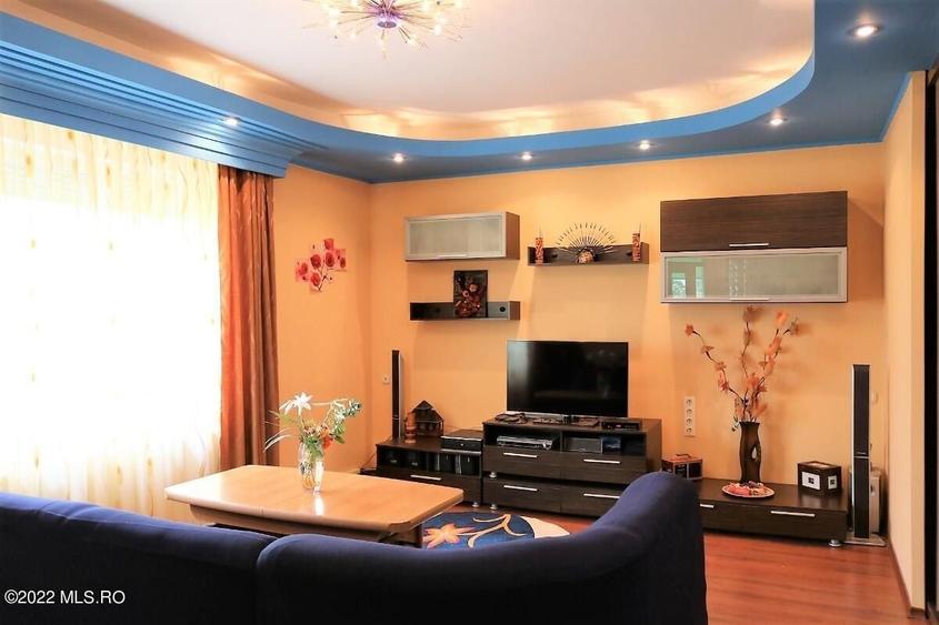 Casă individuală cu 4 camere cu Canalizare în Central