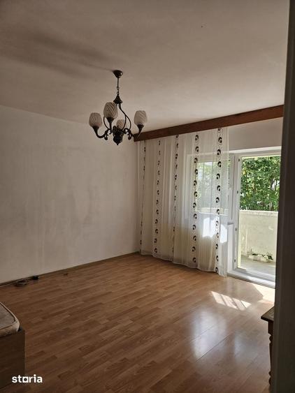 Garsonieră decomandată în Valea Cetății