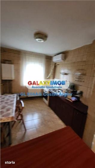 Apartament cu 4 camere decomandat în Găvana