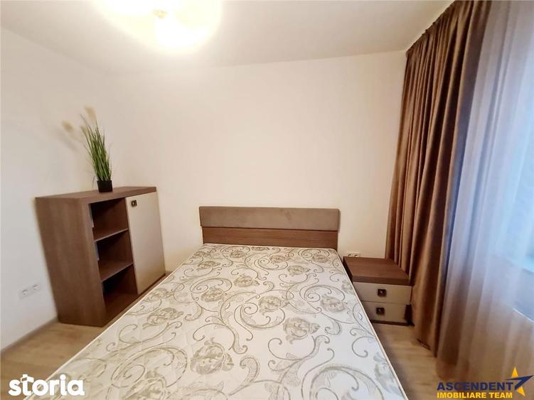 Apartament cu 3 camere decomandat, mobilat în Tractorul