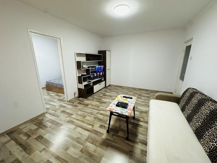 Apartament cu 2 camere decomandat în Vest