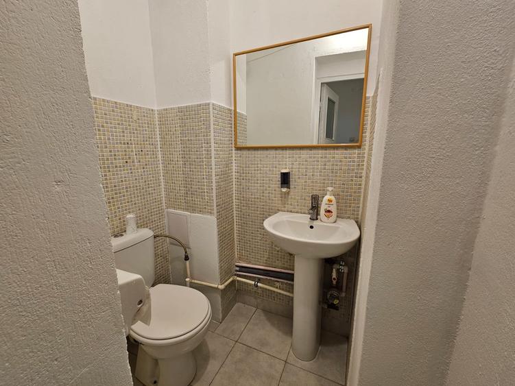 Apartament cu 3 camere decomandat în Națiunile Unite